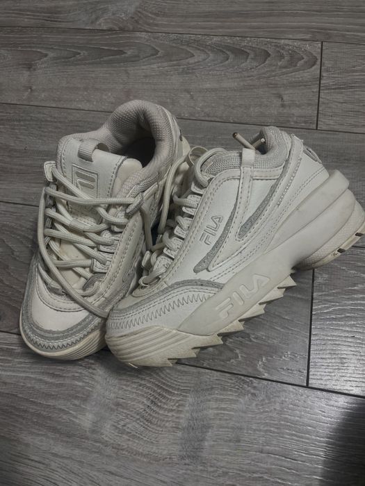 Adidasi Fila marimea 31