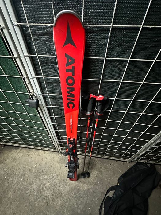 Schiuri Atomic Redster RTI 147 cm cu Bete