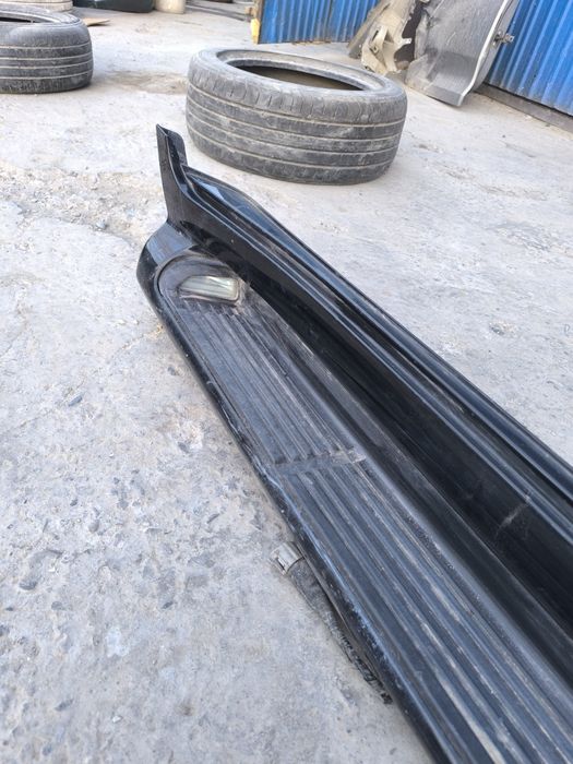 Подношка правый Lexus LX 570