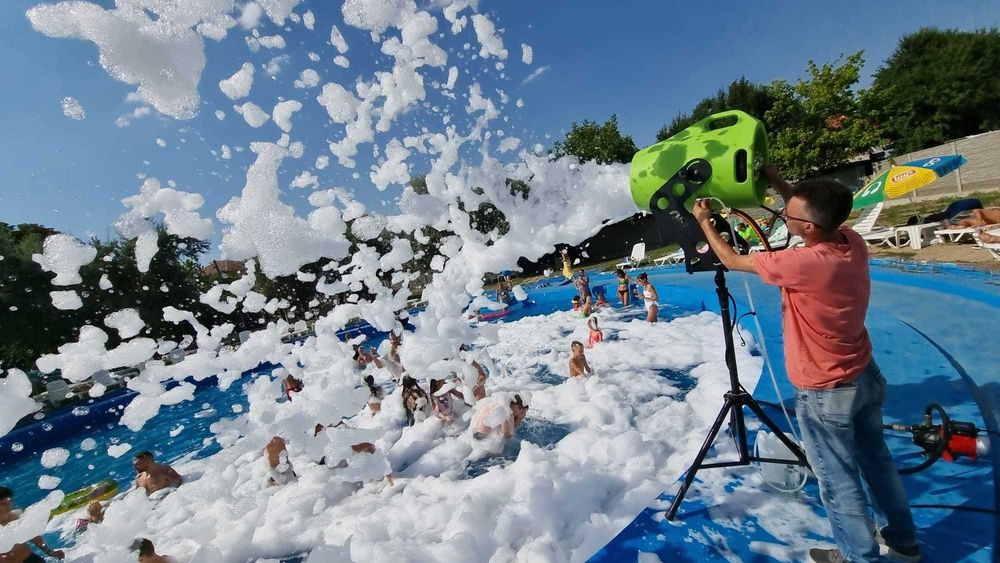 Tun de spuma, Zăpadă artificială,strand,piscina,evenimente