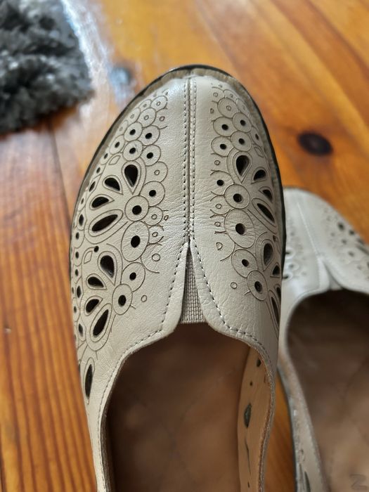 Дамски обувки от естесъвена кожа