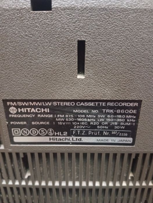 Radio caset Hitachi TRK8600E Japan original