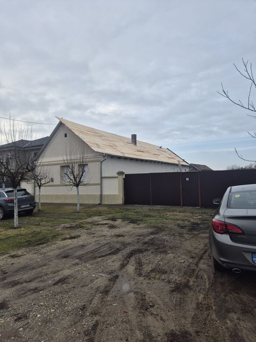 Executam acoperisuri