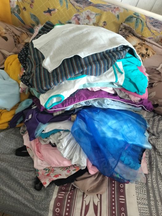 Отдам вещи на девочку 2,3 года