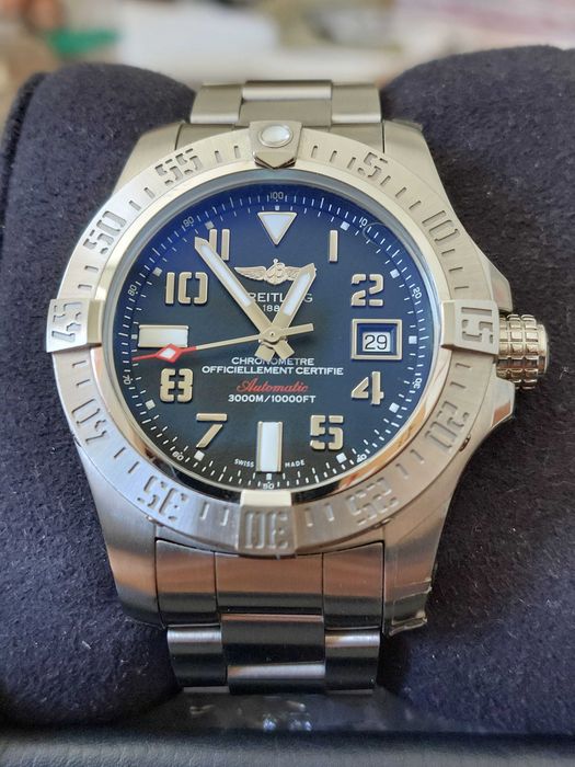 Breitling Avenger Seawolf / Chronograph 43 / GMT 45 Diver's Auto