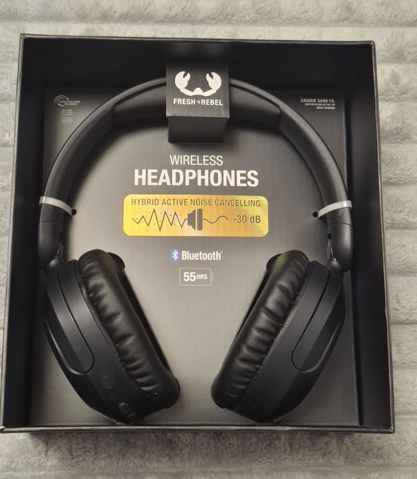 Căști wireless over-ear