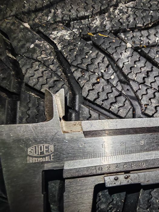 Зимни гуми Nexen 245 45 18