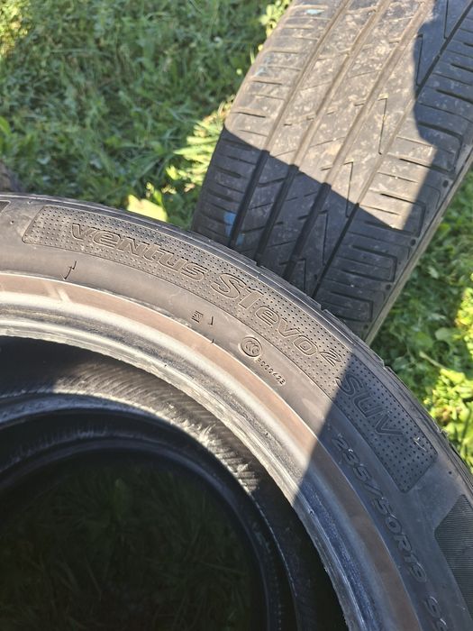 Cauciucuri 235 / 50 R 19 super bune