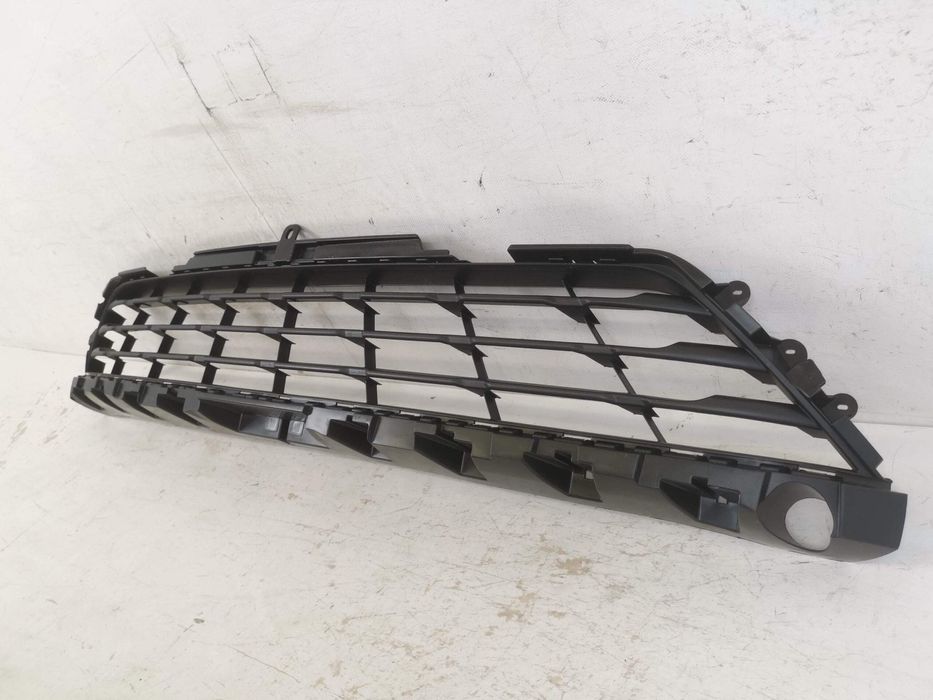 Рено Трафик / Renault Trafic 3 Facelift Долна решетка на предния бампе
