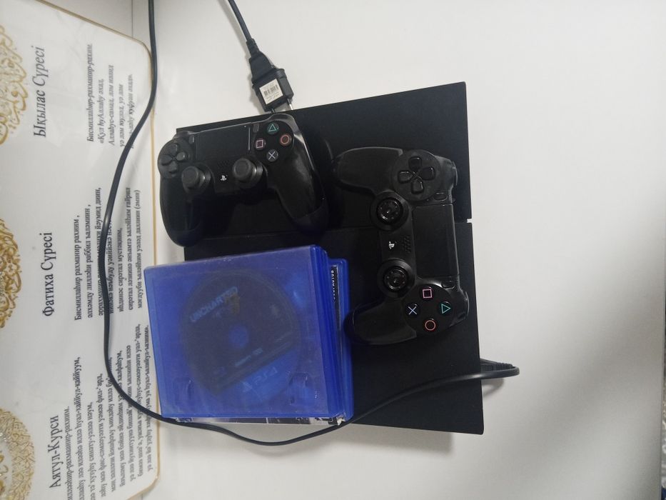 Sony      PlayStation 4