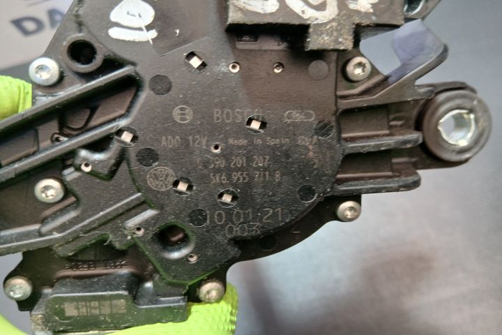 Motoras stergator luneta 5K6955711B 0390201207 5K6955711B 0390201207