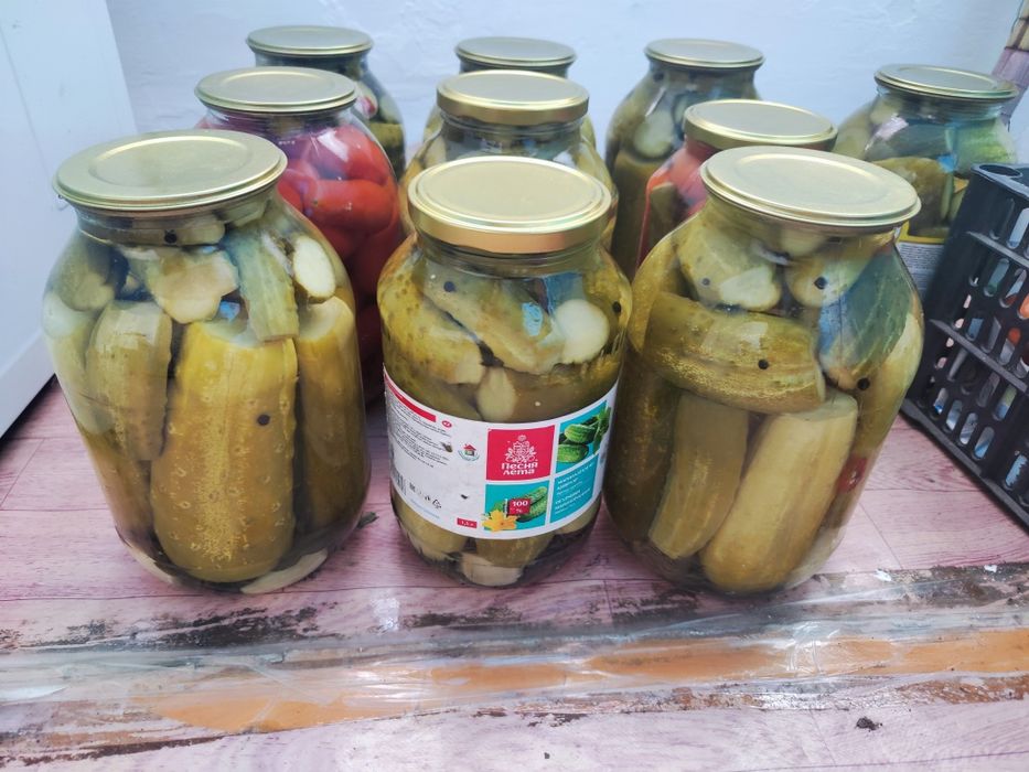 Продам соленые огурцы,помидоры.