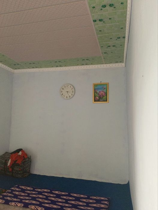 42 sotixli. uy maktab  bog‘cha yonida