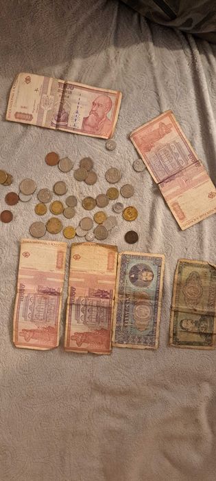 Bani si monede vechi