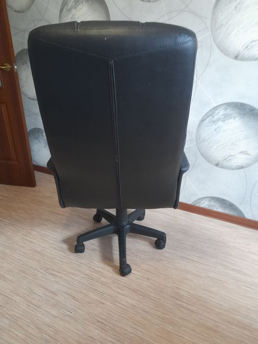 Продам кресло, кожа