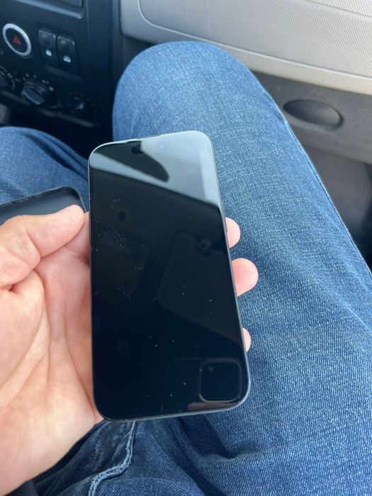 Iphon16 128г батарека 93