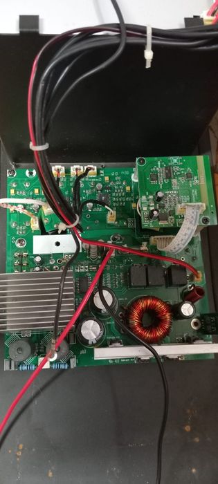 Boxa activa portabilă Power Acoustics defectă