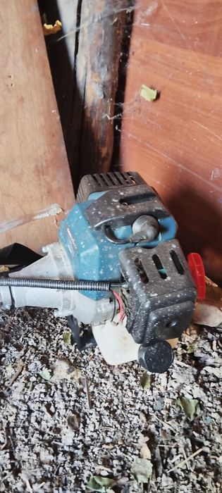 Продам бензопилу штиль и триммер Алтеко