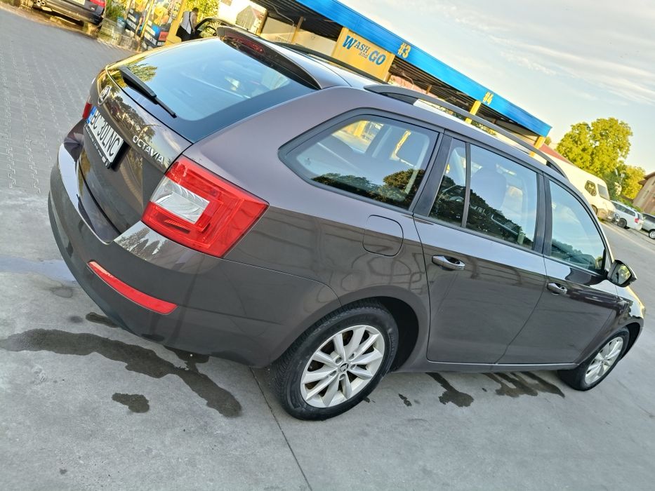 Vând Skoda Octavia 3