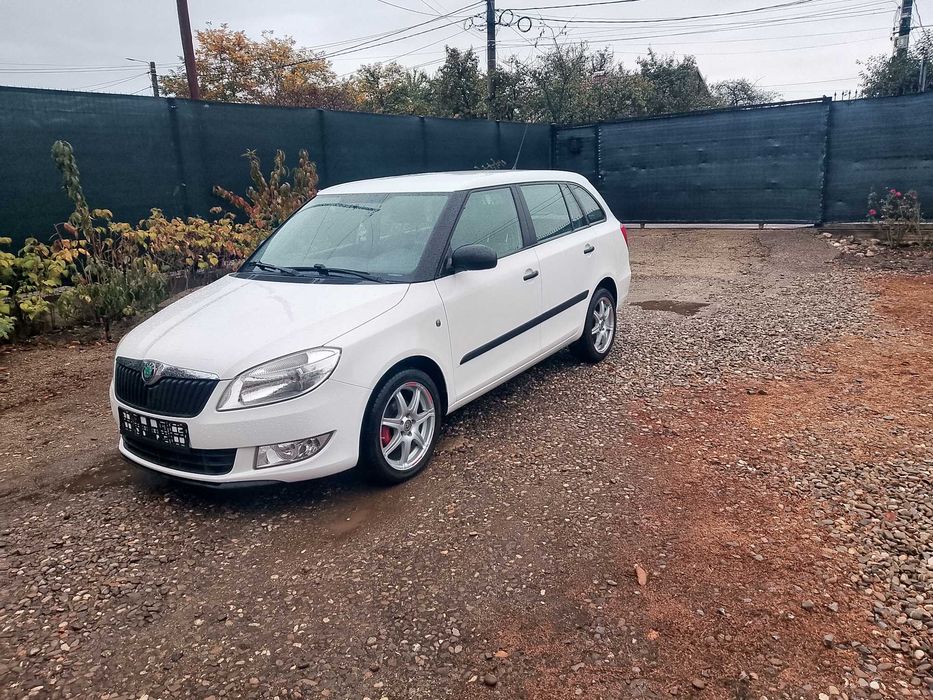 Skoda Fabia 1,2 benzina ,an 2011 , euro 5 , Si un break 1,2 an 2011