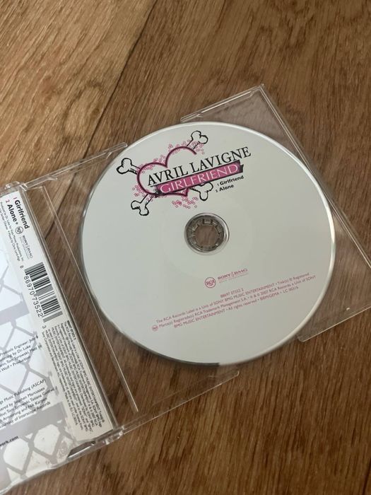 Оригинальный CD Avril Lavigne - Girlfriend