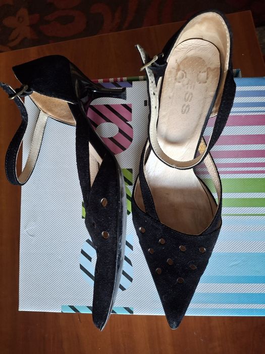 Дамски обувки - официални и ежедневни