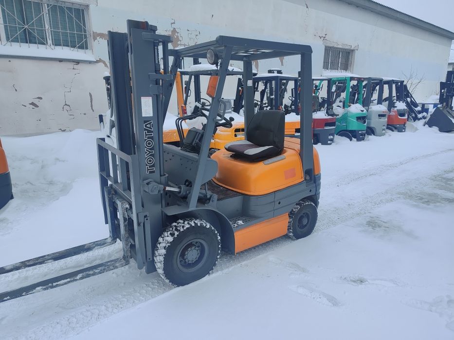 Продам вилочный погрузчик. Кара