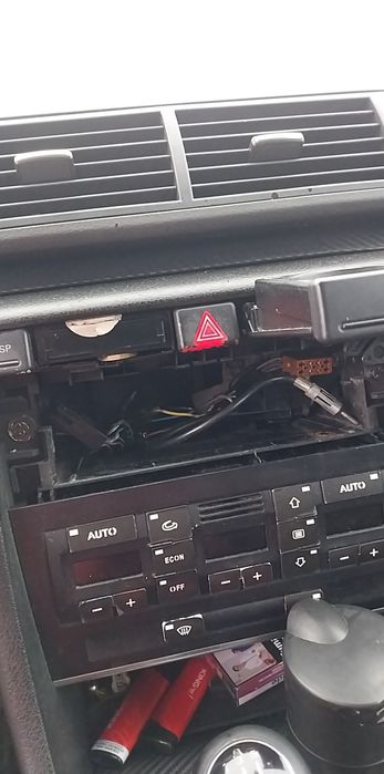 AUDI 8 E 2003 benzină