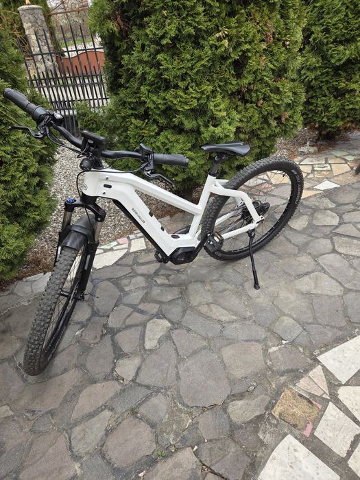 Vând bicicleta electrica riese muller  bosch gen 4