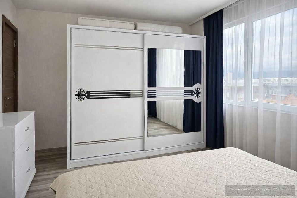 Тристаен апартамент под наем в Център