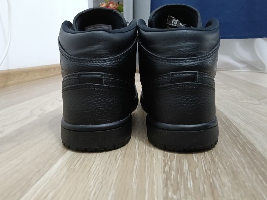 Adidași Nike Jordan 1 mărimea 42