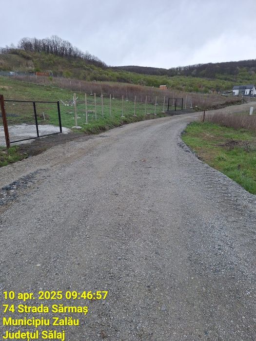 Vând teren pe strada Sărmaș