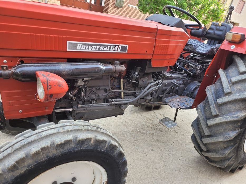 Vand  Tractor UTB 640 cu carte RAR