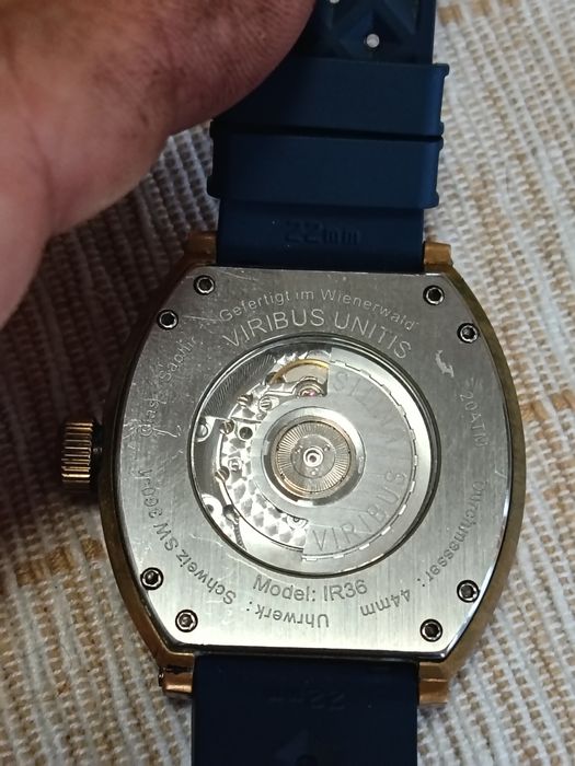 Часовник "Virbus Unitis" Selita automat