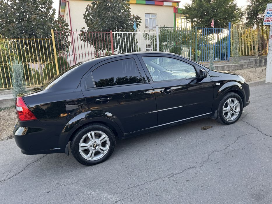 Nexia 3 qora aftomat