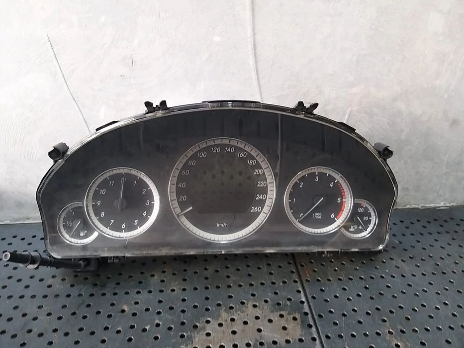Ceasuri bord diesel mercedes e class w212 a2129004104 a2c53279093 a2129004104