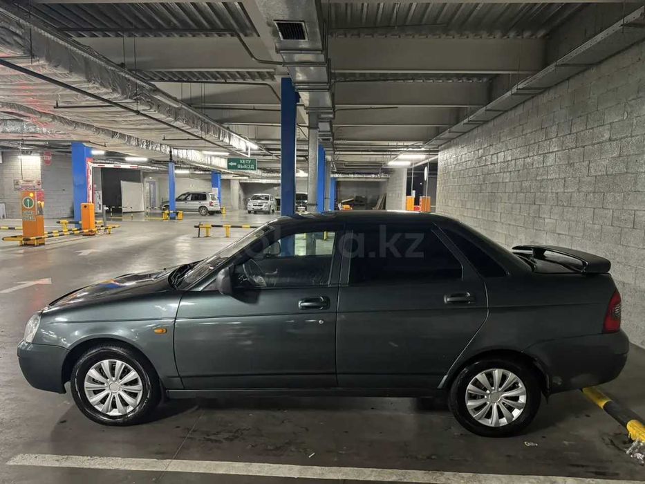 Продаю Lada Priora 2011 года.