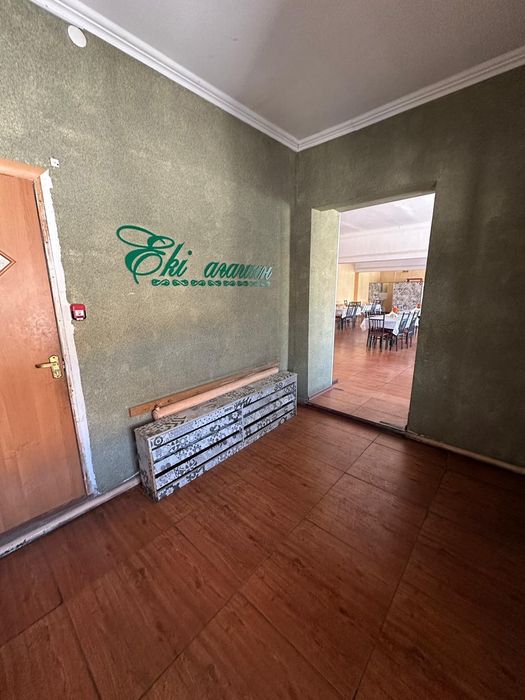 Здание кафе - магазин