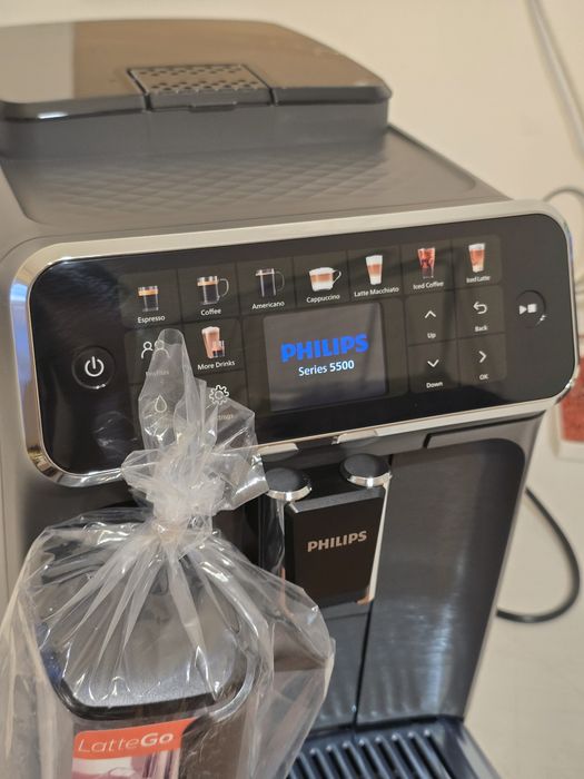 Espressor Philips automat seria 5500 nou