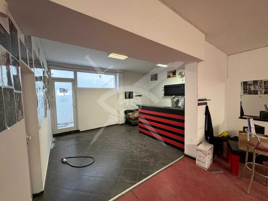 Продава се Магазин в София, Хладилника - 230 кв.м за 414 €/кв.м - Снимка #2
