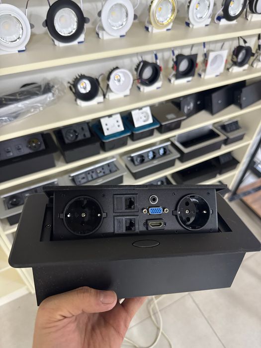 Розетка врезная встраиваемая настольная лючок socket наполная