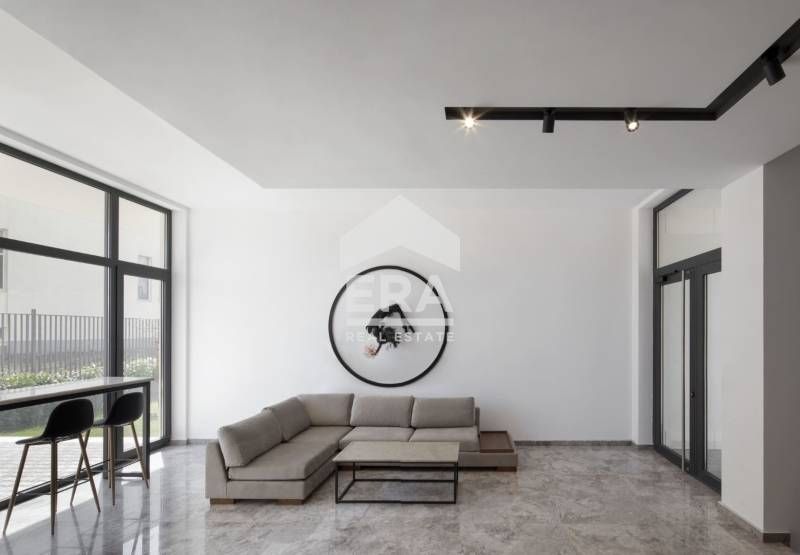 Южен апартамент с 4 спални в непосредствена близост до Ловен парк