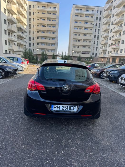 Opel Astra J 2010 1.4benzina Euro5 130.000Km