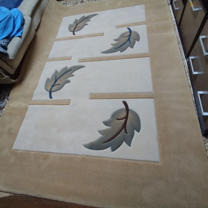 Продам толстый шерстяной ковер 2*3