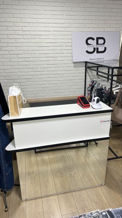 Продам бутик в ТЦ Евразия
