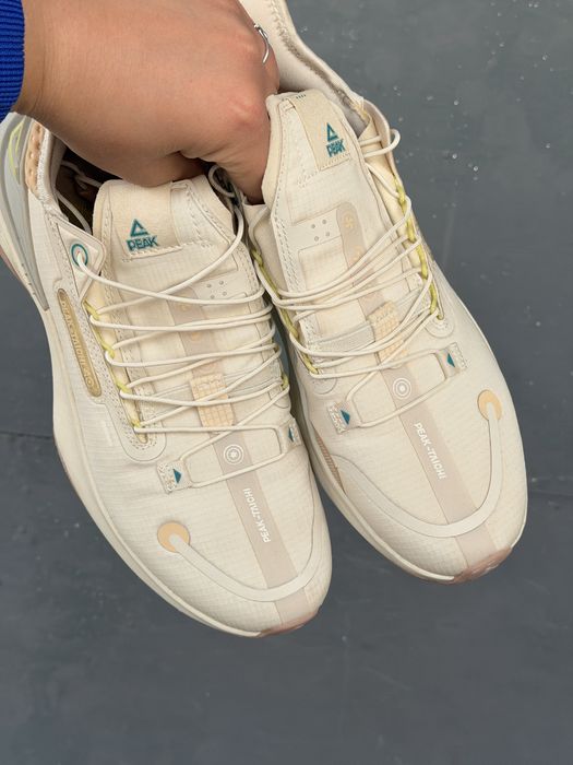 Кроссовки Peak 38-39 р стелька 25