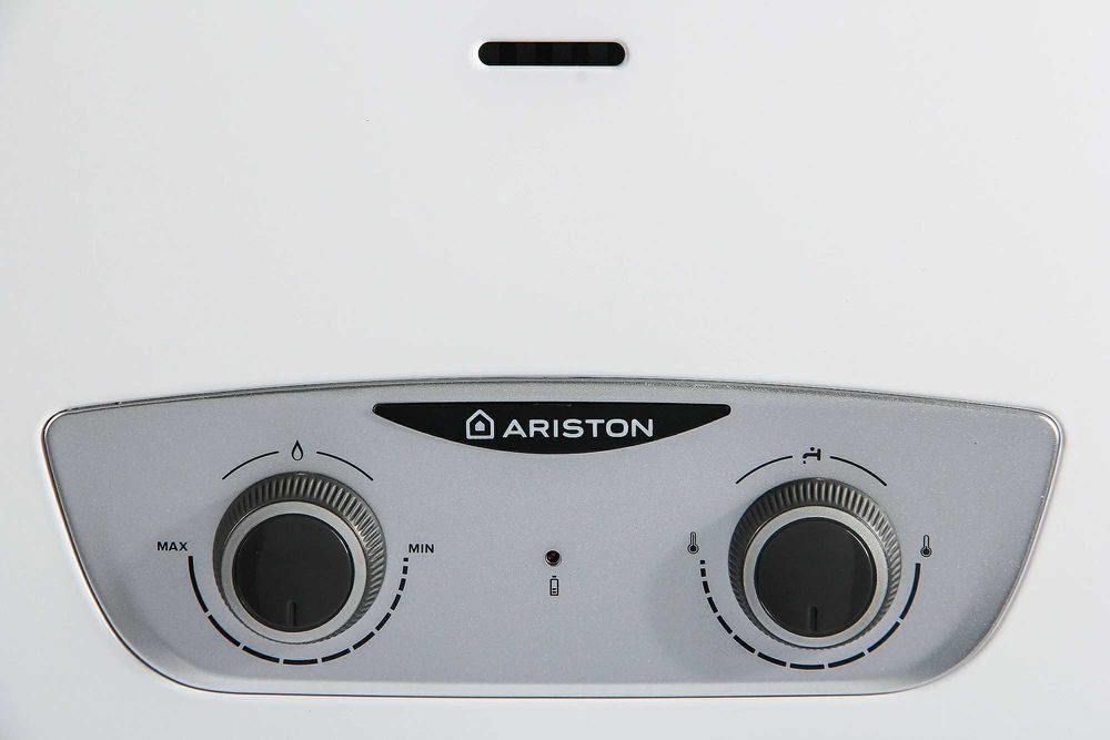 Газовая колонка ARISTON FAST R ONM 10 NG RU (10 л/мин)