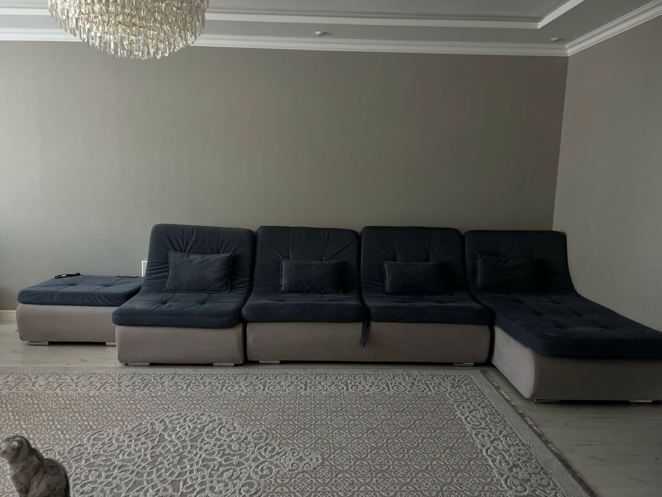 Продам Диван 4 метра б/у