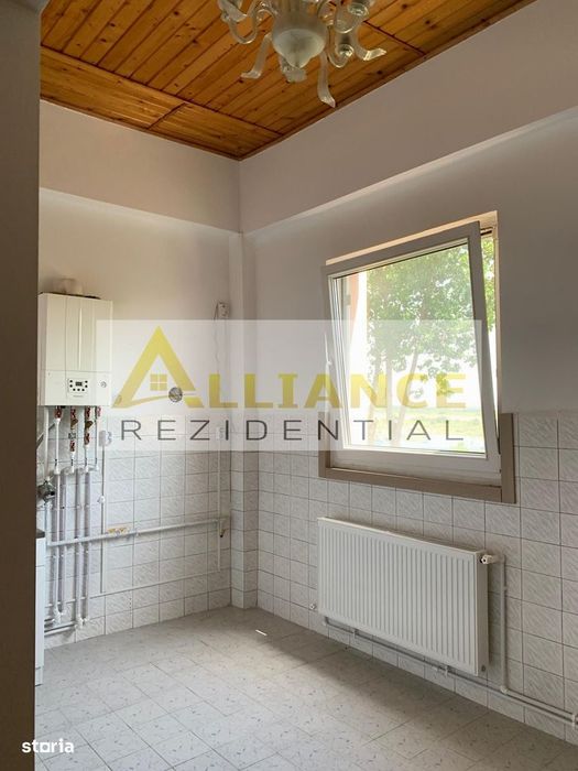 METROU ANGHEL SALIGNY < Casa individuala 14 camere - 1550 mp teren >