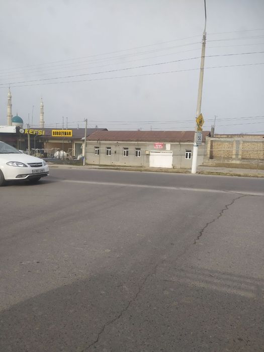 Nazarbek Harkatda yoʻlni yuzida 8 sotik 7 xonali uy arenda аренда 1300